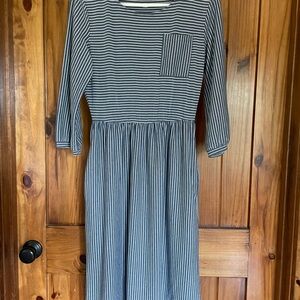 Women’s 3/4 Sleeve Soft Striped Blue and White Dress with Pockets Stretchy Waist